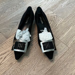 Prada suede pointed flats so pretty